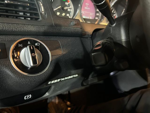 M-BENZ賓士 C300  第8張相片