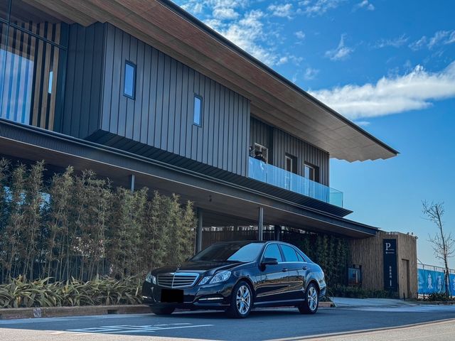 M-BENZ賓士 E220D  第1張相片