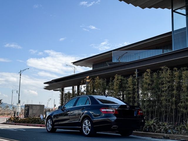 M-BENZ賓士 E220D  第4張相片