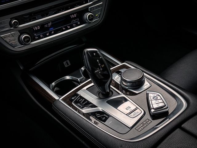 BMW寶馬 730I  第11張相片