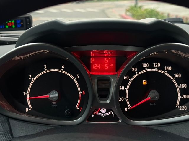 FORD福特 FIESTA  第19張相片