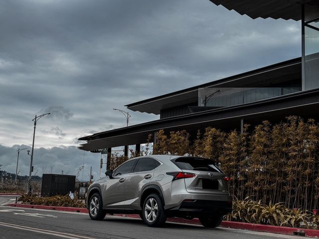 LEXUS凌志 NX300H  第5張相片
