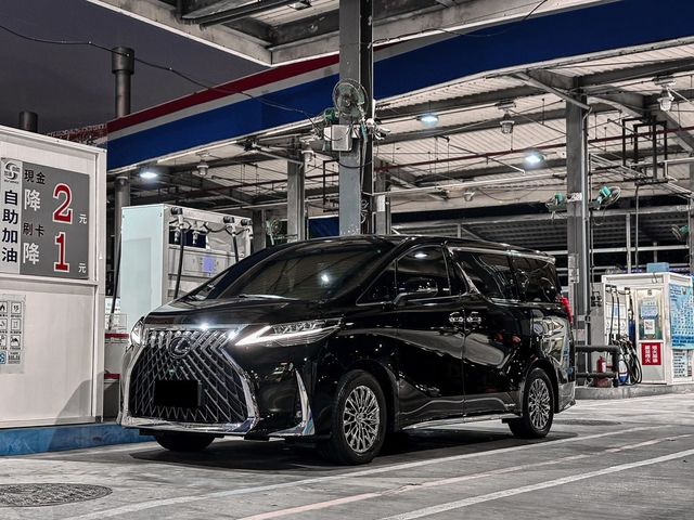 LEXUS凌志 LM300H  第1張相片