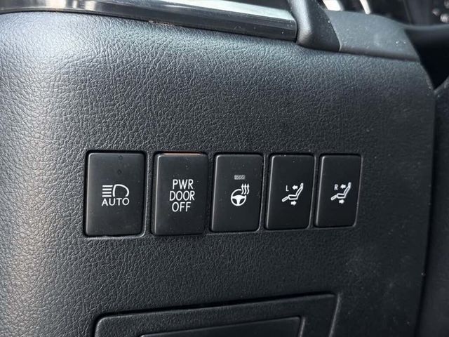 LEXUS凌志 LM300H  第19張相片