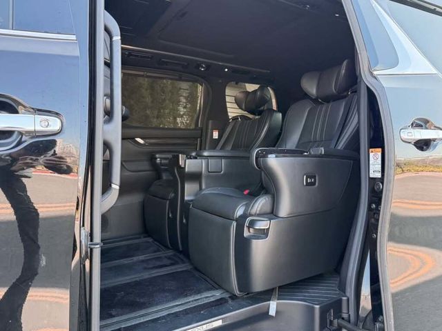 LEXUS凌志 LM300H  第23張相片