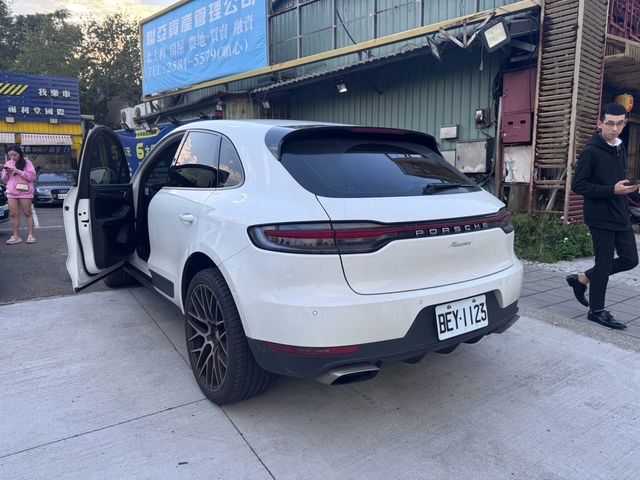 PORSCHE保時捷 MACAN  第3張相片