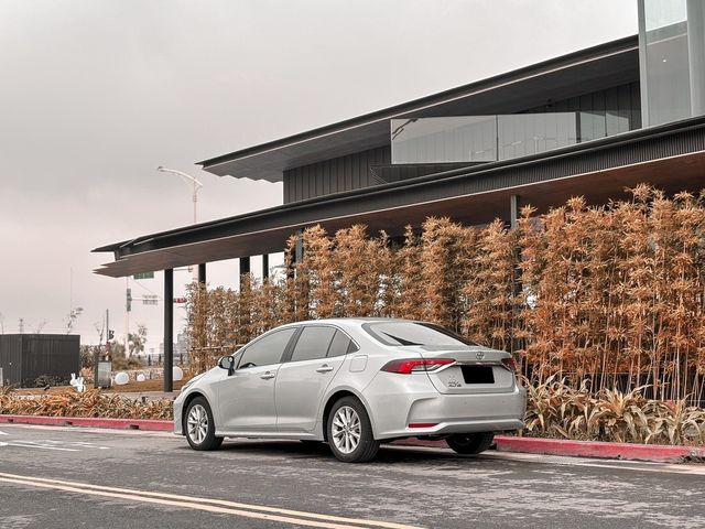 TOYOTA豐田 ALTIS  第3張相片