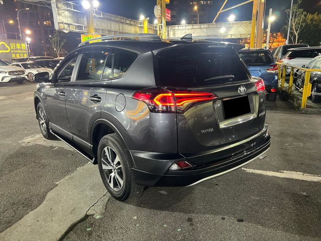 TOYOTA豐田 RAV4  第7張相片