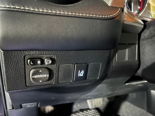 TOYOTA豐田 RAV4  第9張相片
