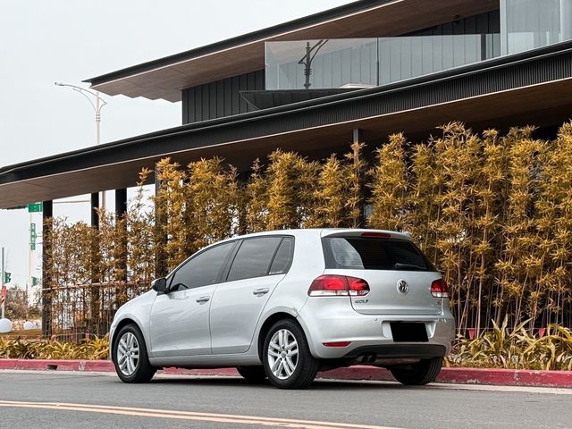 VOLKSWAGEN福斯 GOLF  第3張相片