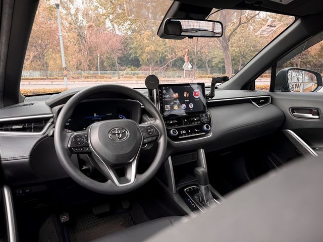TOYOTA豐田 COROLLA CROSS HYBRID  第6張相片