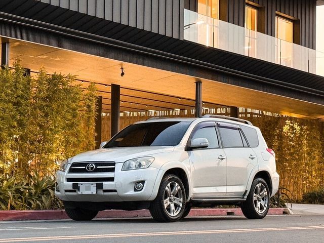 TOYOTA豐田 RAV4  第1張相片