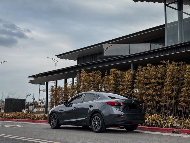 MAZDA馬自達 MAZDA 3  第3張相片