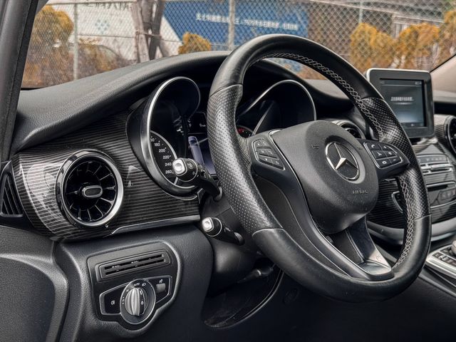 M-BENZ賓士 V220 D  第7張相片