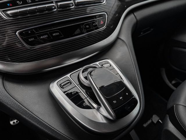 M-BENZ賓士 V220 D  第9張相片