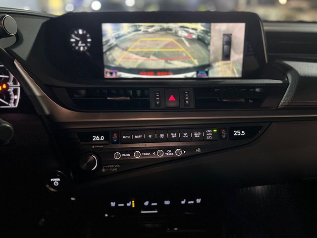 LEXUS凌志 ES300H  第10張相片