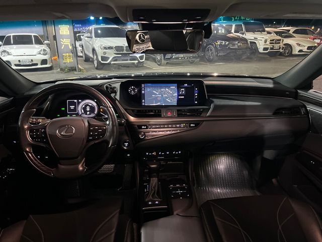 LEXUS凌志 ES300H  第12張相片