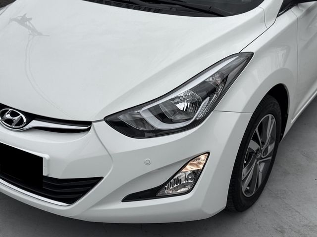 HYUNDAI現代 ELANTRA  第4張相片