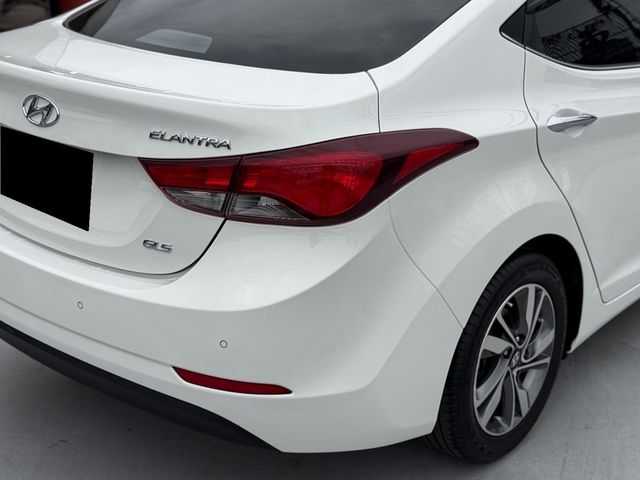 HYUNDAI現代 ELANTRA  第7張相片