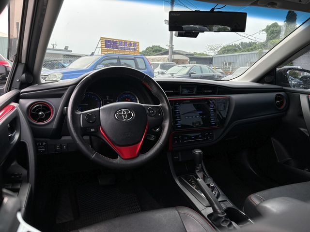 TOYOTA豐田 ALTIS  第3張相片