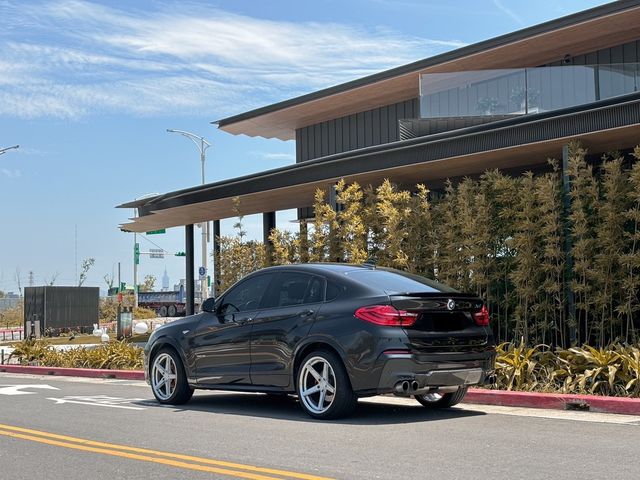 BMW寶馬 X4 XDRIVE28I  第2張相片