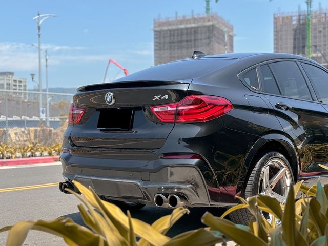 BMW寶馬 X4 XDRIVE28I  第4張相片