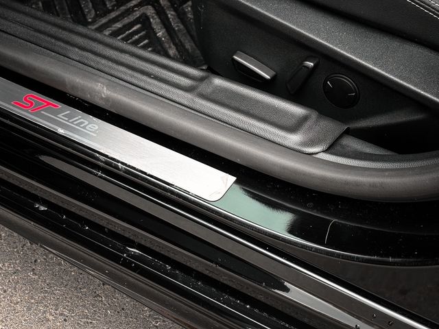 FORD福特 FOCUS ST WAGON  第9張相片