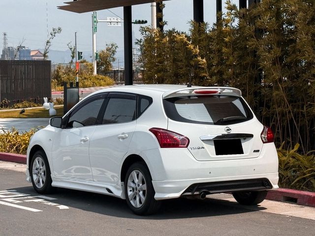 NISSAN日產 TIIDA  第3張相片
