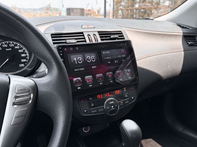 NISSAN日產 TIIDA  第6張相片
