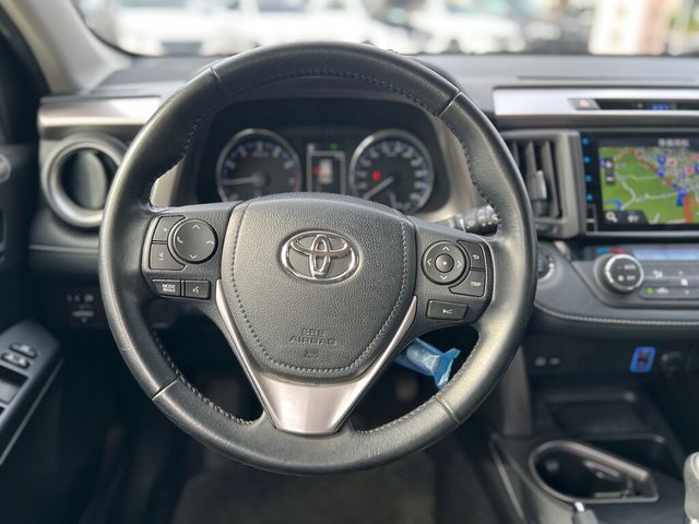 TOYOTA豐田 RAV4  第8張相片