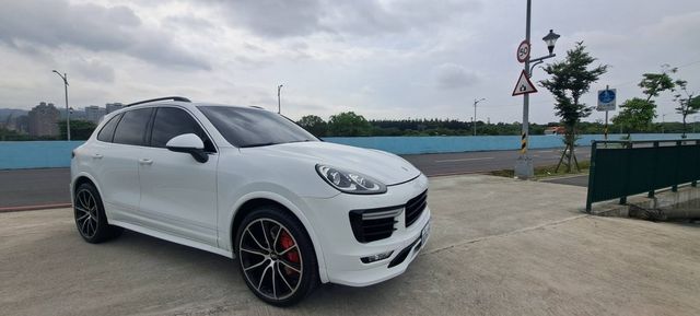 PORSCHE保時捷 CAYENNE  第3張相片