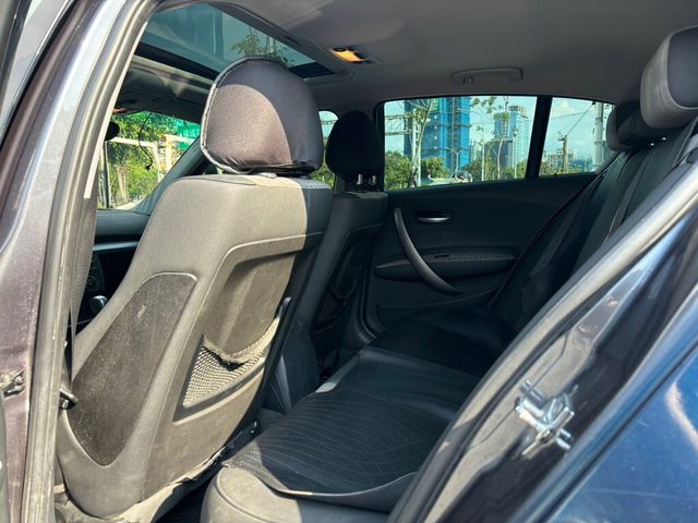 BMW寶馬 120D  第9張相片