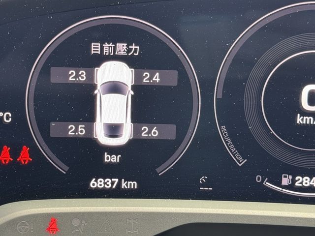 PORSCHE保時捷 TAYCAN  第15張相片