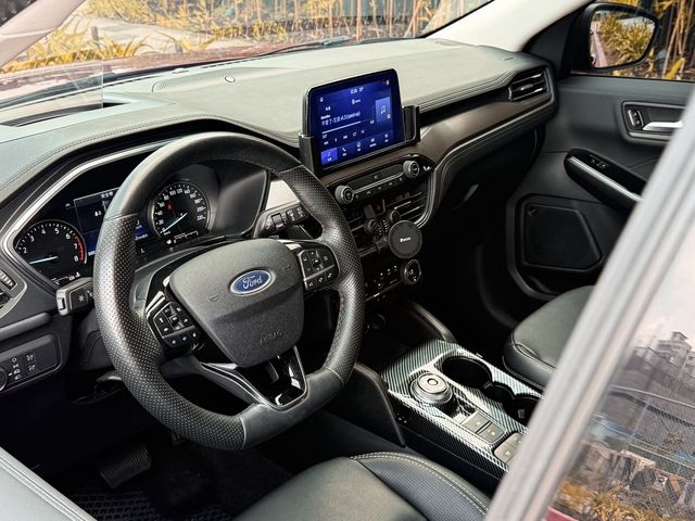FORD福特 KUGA  第6張相片