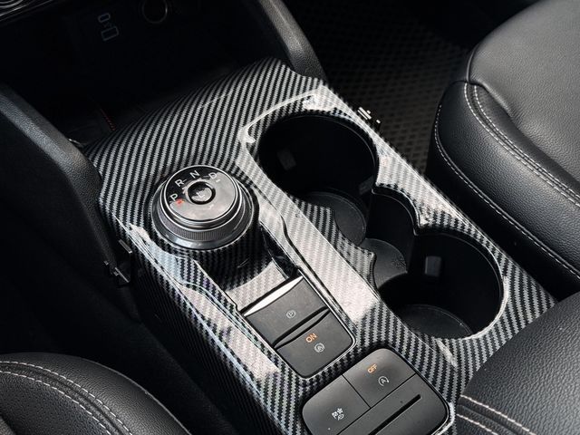 FORD福特 KUGA  第8張相片