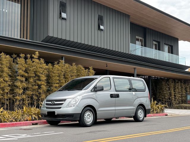 HYUNDAI現代 GRAND STAREX  第1張相片