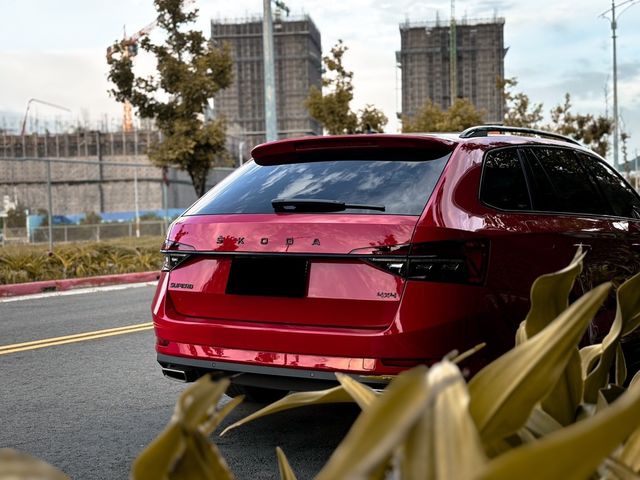 SKODA司科達 SUPERB COMBI  第3張相片