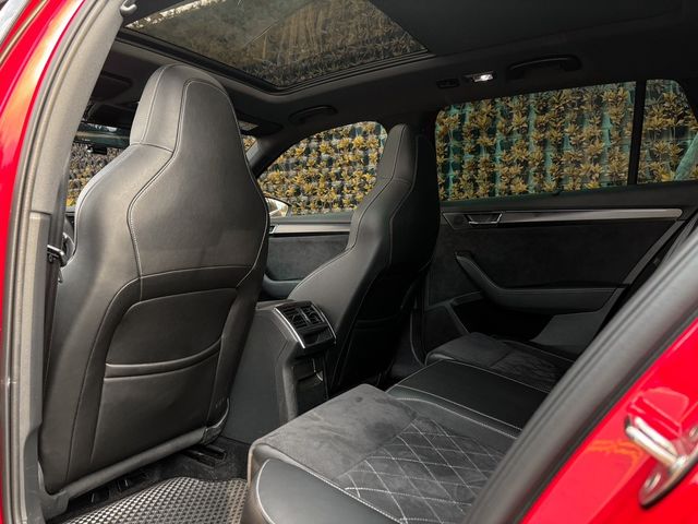 SKODA司科達 SUPERB COMBI  第11張相片