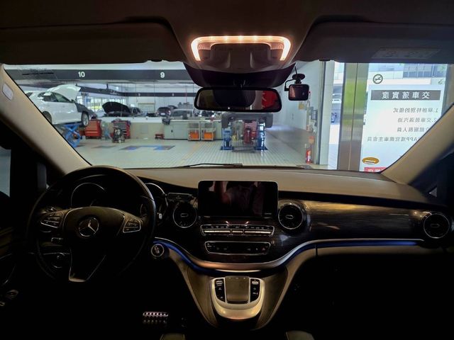 M-BENZ賓士 V220 D  第5張相片