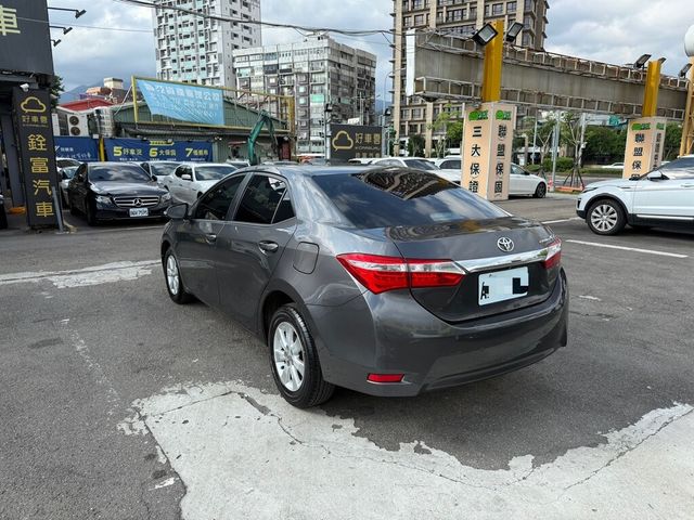 TOYOTA豐田 ALTIS  第3張相片