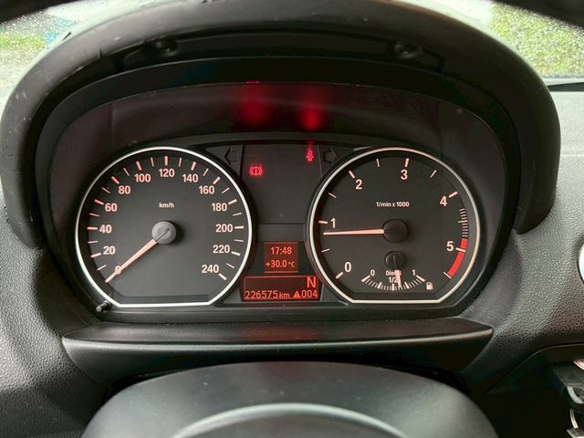 BMW寶馬 120D  第11張相片