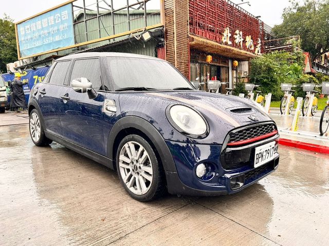 MINI迷你 MINI 5-DOOR  第6張相片