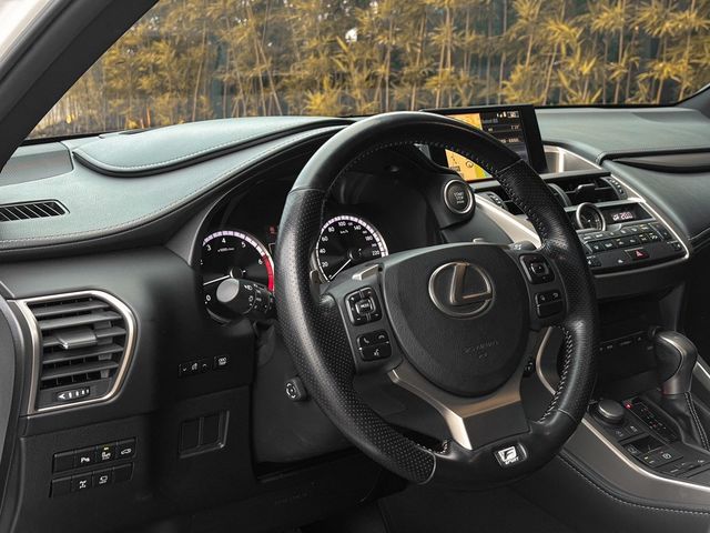LEXUS凌志 NX200T  第7張相片