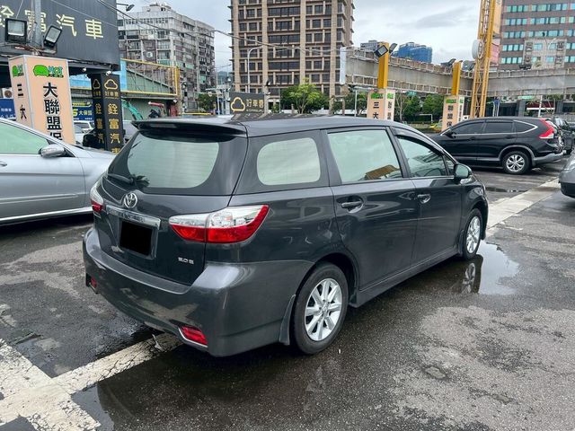 TOYOTA豐田 WISH  第4張相片