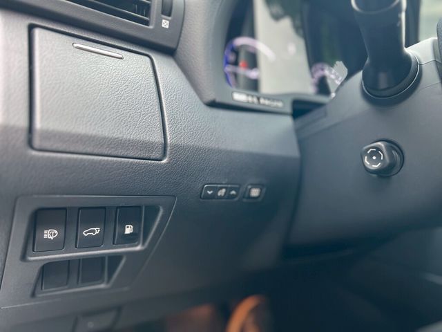 LEXUS凌志 RX450H  第7張相片