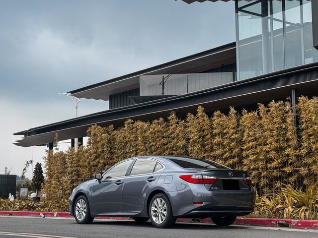 LEXUS凌志 ES300H  第3張相片