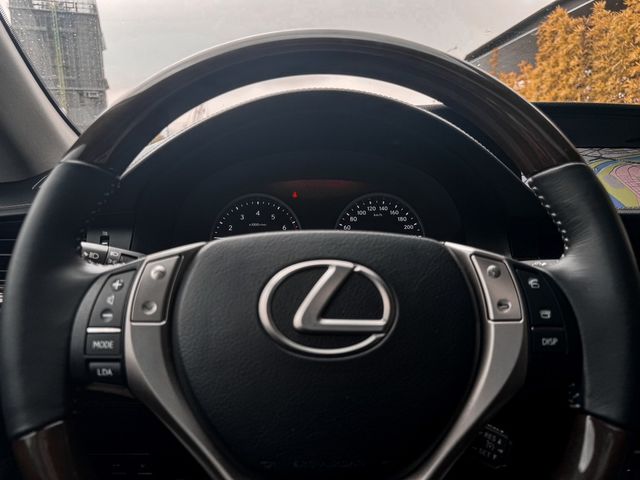 LEXUS凌志 ES300H  第9張相片