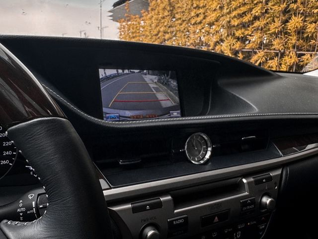 LEXUS凌志 ES300H  第10張相片