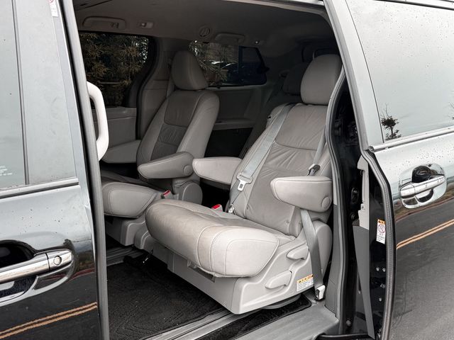 TOYOTA豐田 SIENNA  第6張相片