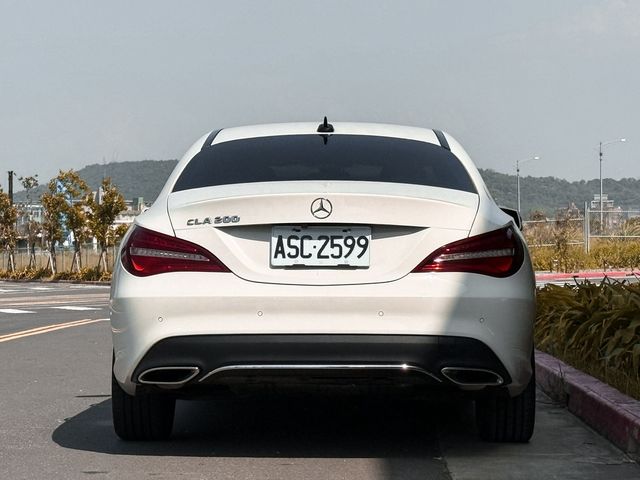 M-BENZ賓士 CLA200  第4張相片